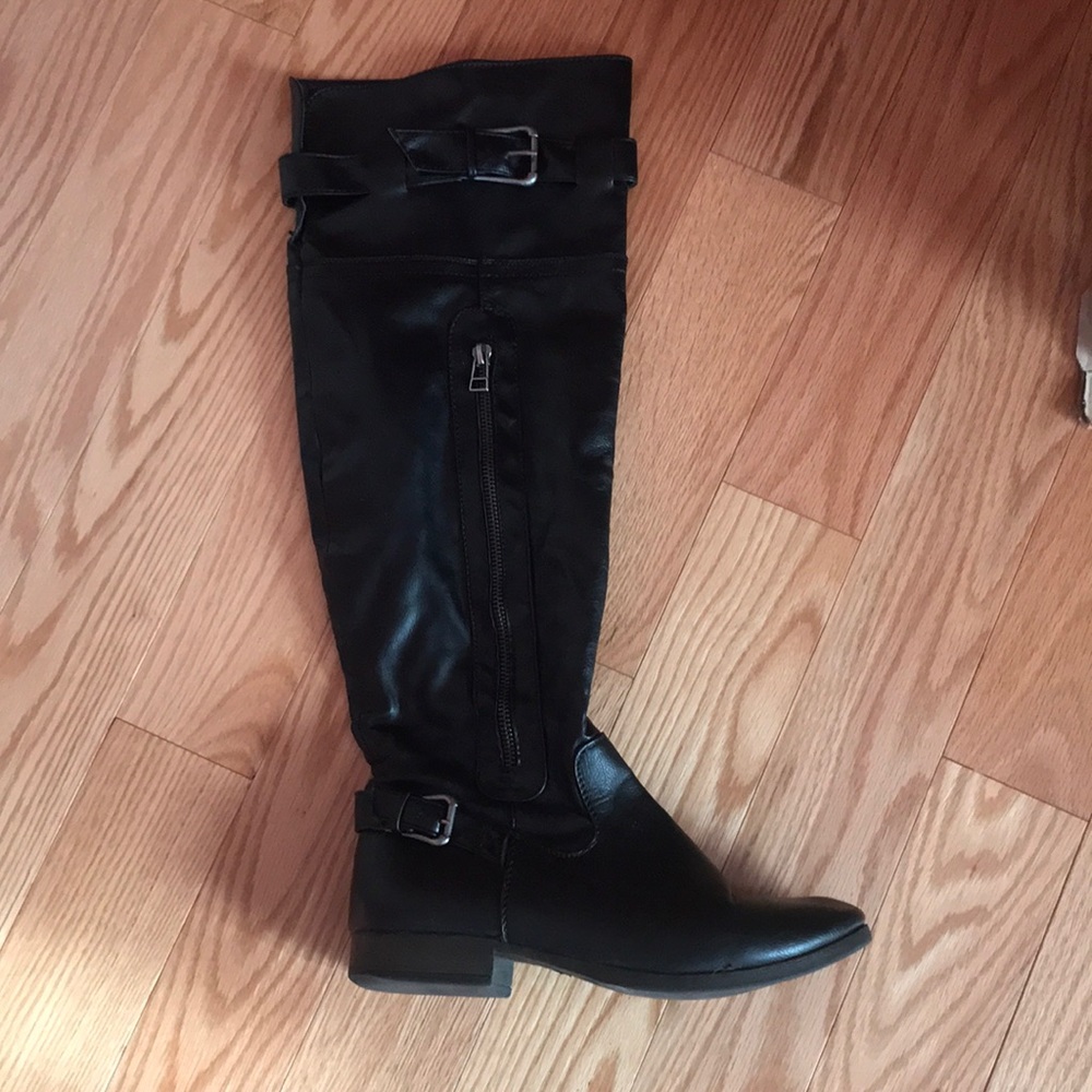 Tall Black boots in great condition!